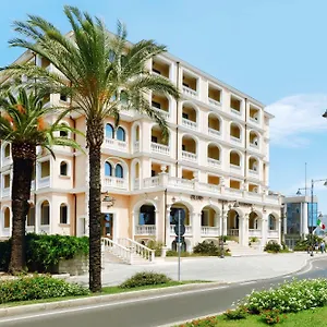 **** Hotel Grand President Włochy