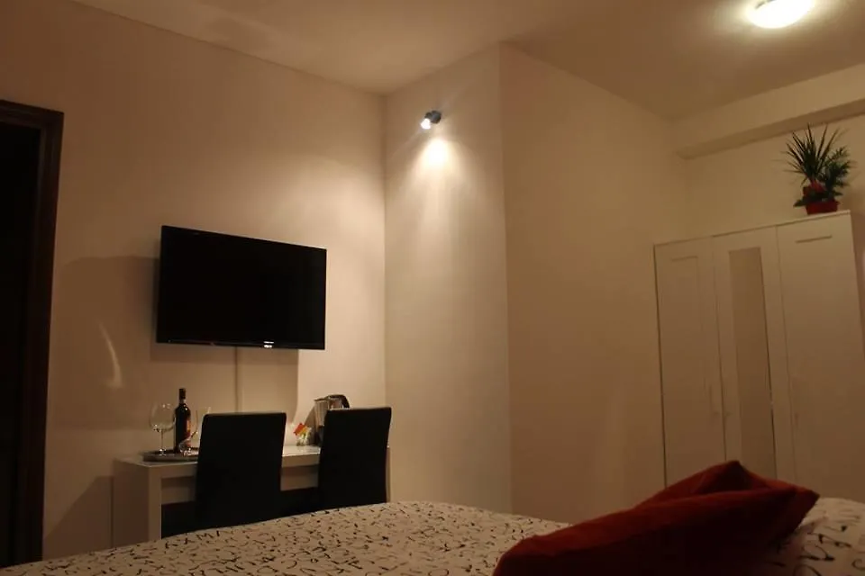 Amelia 5 Bed & Breakfast Rome 0*,  Italy